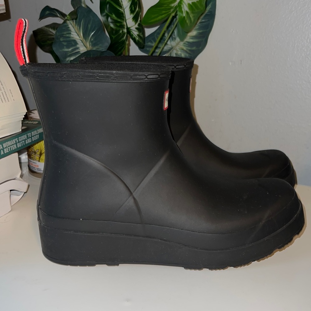 HUNTER ORIGINAL PLAY SHORT RAIN BOOTS. SIZE 10 WOMEN.